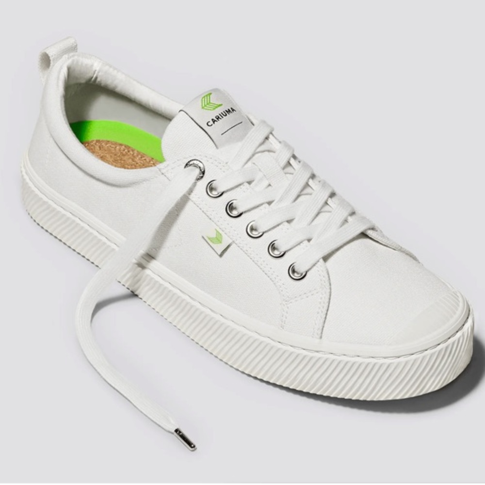 Cariuma White Sneakers Minimalist Design Canvas